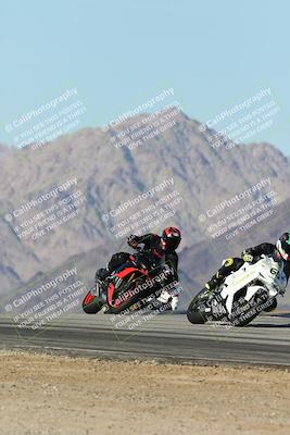 media/Dec-01-2025-Moto Forza (Mon) [[2daa91e15f]]/2-Intermediate Group/Session 4 Turn 9/